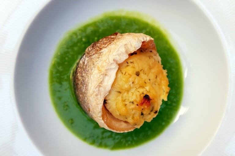 Seebarsch mit grüner soße