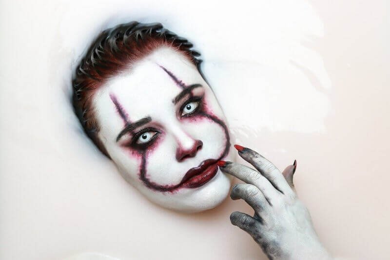 pennywise stephen king halloween make-up