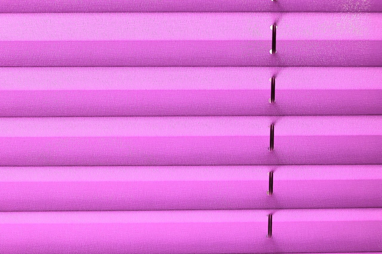 Alternative Sicht- und Sonnenschutze – wie Plissee und Co. die Fenster schmücken